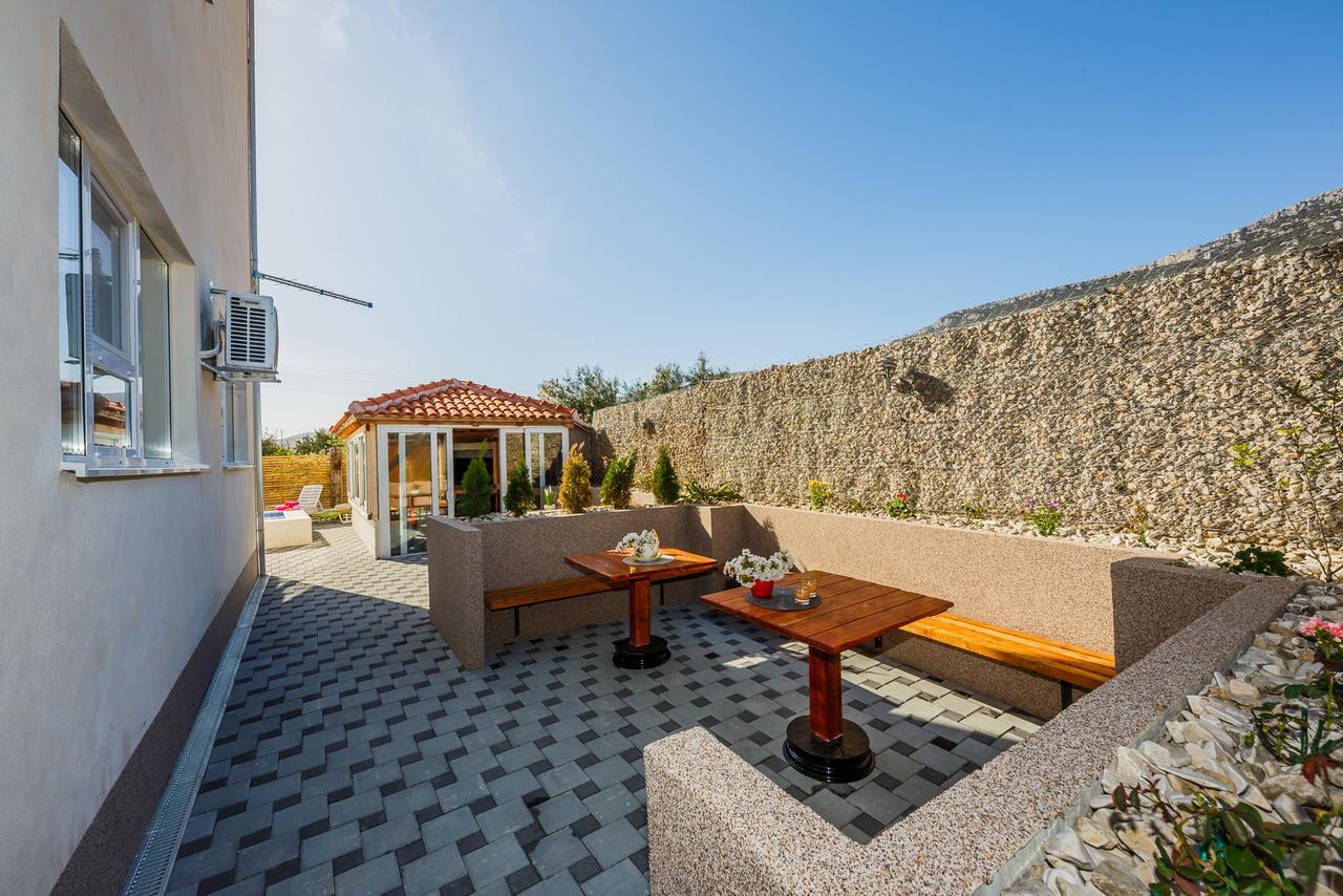 Holiday Home Chester With Heated Pool Kaštela 외부 사진